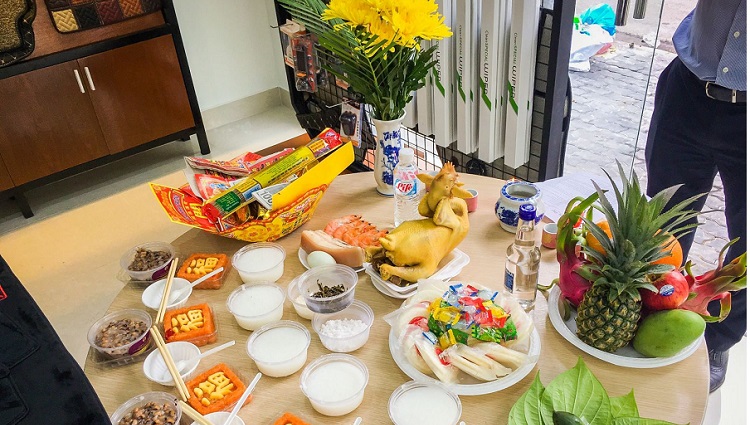 Hướng dẫn bày mâm cúng rằm tháng 7 cho công ty đúng và đầy đủ nhất | Nội thất nhập khẩu - bàn ăn thông minh - Luxfuni