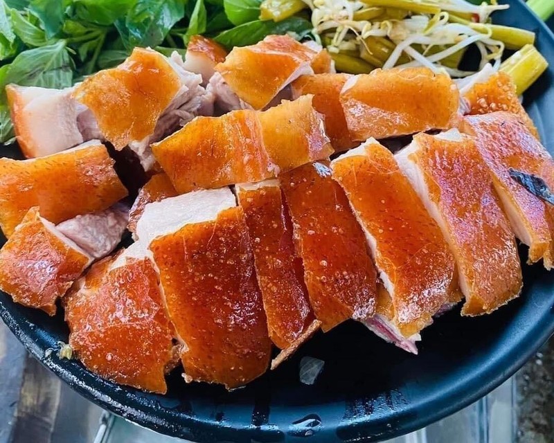 Lợn quay mắc mật, món ngon nổi tiếng nhất xứ Lạng | Báo điện tử An ninh Thủ  đô