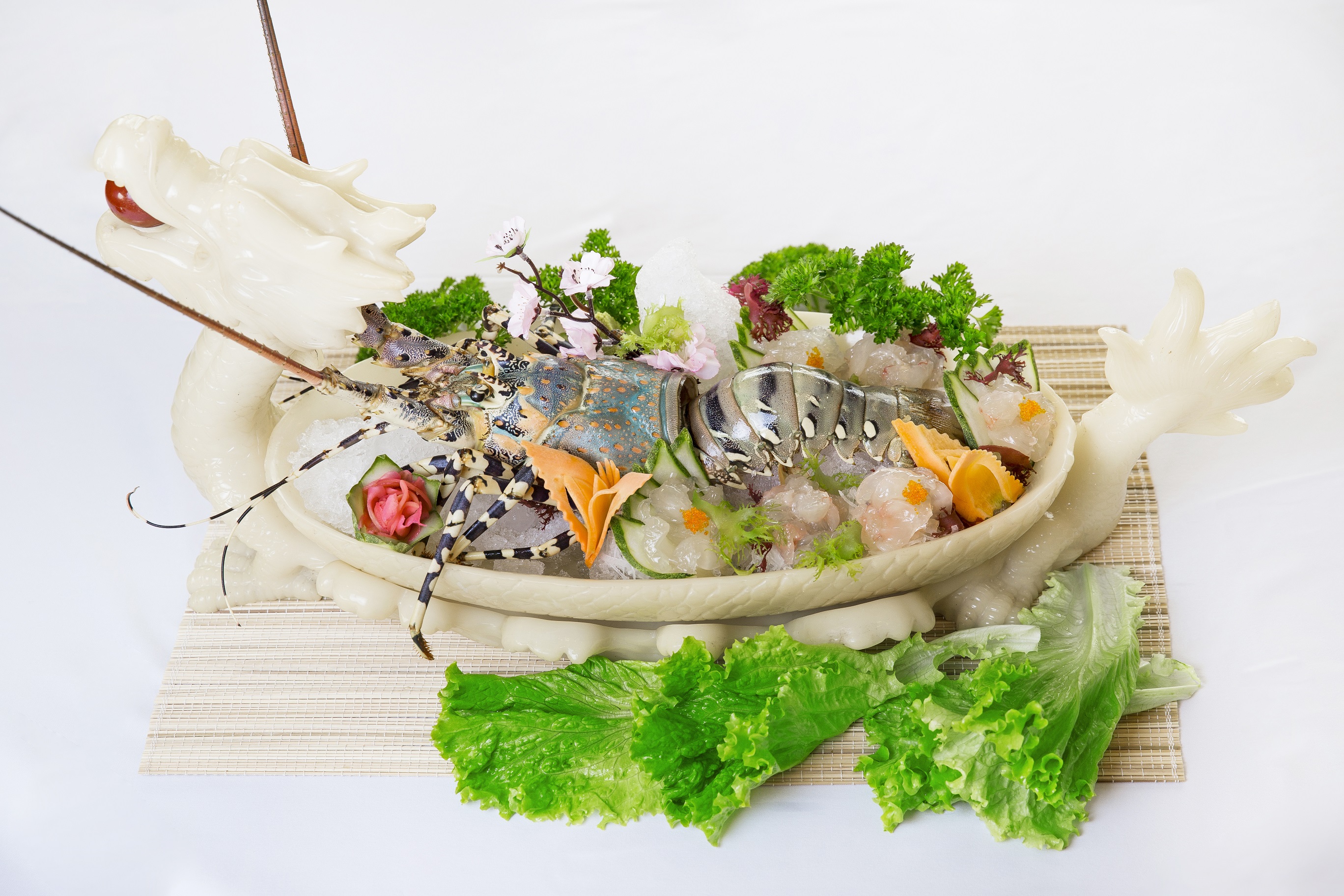 Sashimi hải sản thanh mát ngày hè - Nhà Hàng Siêu Thị Thế Giới Hải Sản